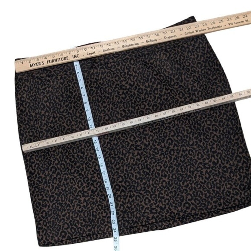 Lane Bryant animal print short mid length leopard cheetah ponte skirt 26 - Picture 4 of 9